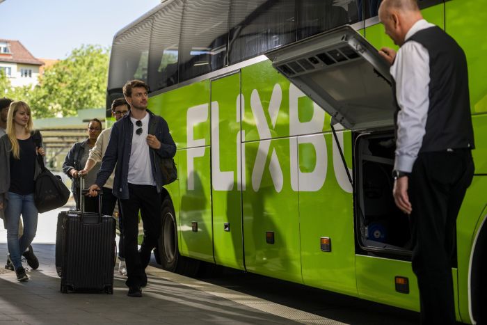 FlixBus inaugura la stagione estiva potenziando il servizio a Santhià 