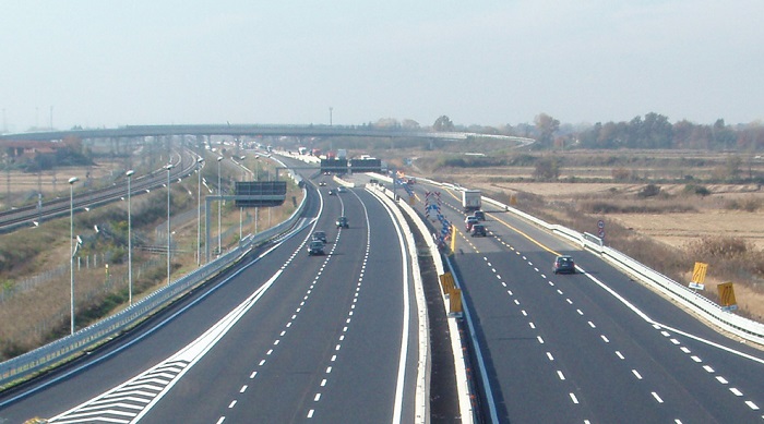 Segnalata un'auto contromano in superstrada