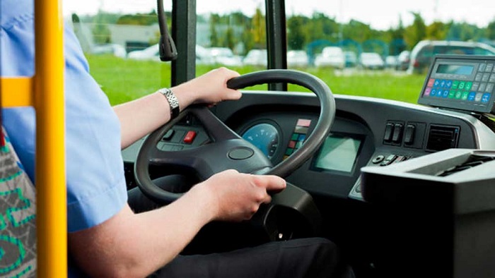 Lite tra adolescenti sull'autobus, arrivano i carabinieri