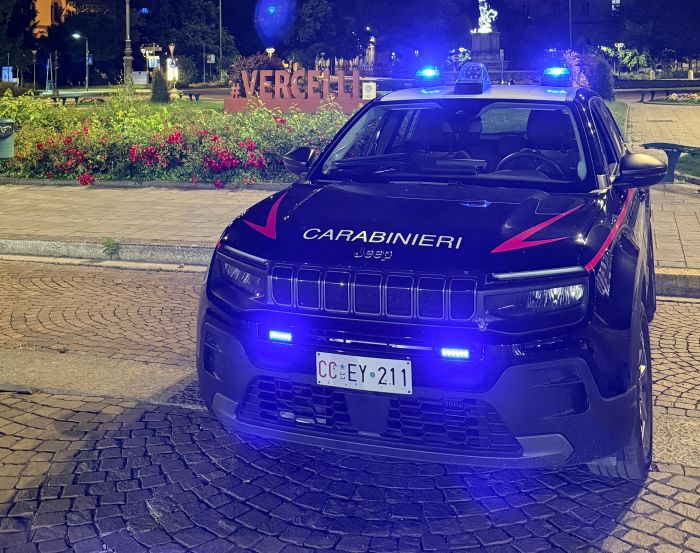 Barista allontana il cliente fastidioso e viene minacciato