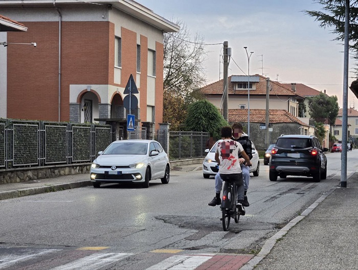 In aumento atti di vandalismo ai danni delle ebike in servizio a Biella