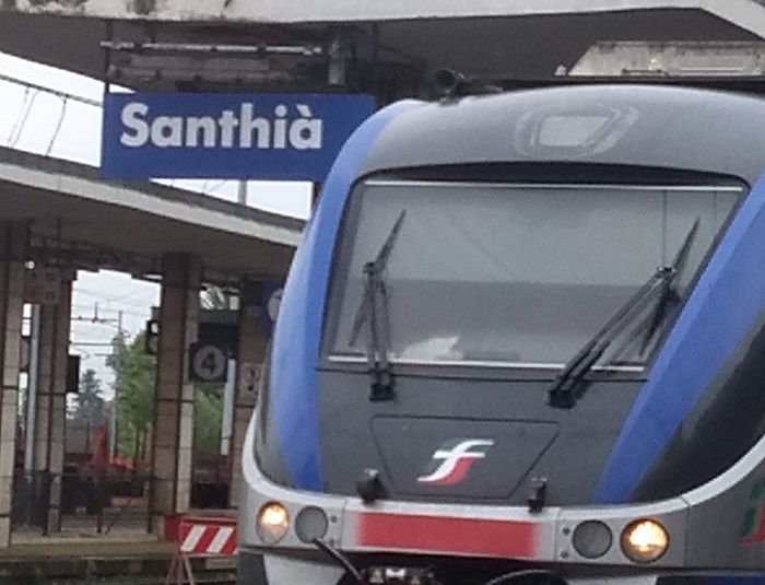 Troppi ritardi dei treni, i pendolari scrivono in Regione