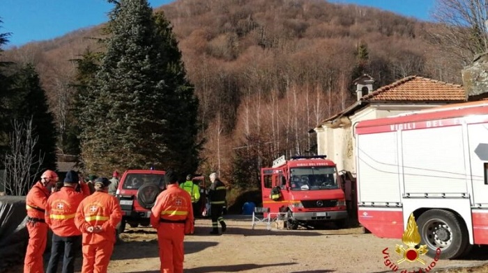 Incendio boschivo a Pralungo spento dagli Aib