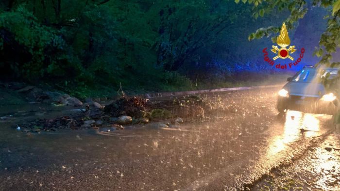 Maltempo Biella, persona bloccata nell'esondazione