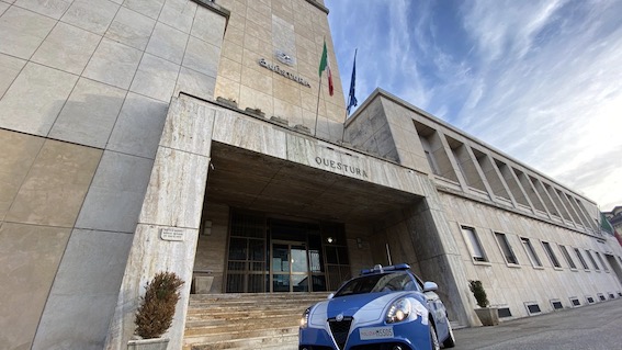 Spaccio, rapine e aggressione a forze dell'ordine: arrestato 
