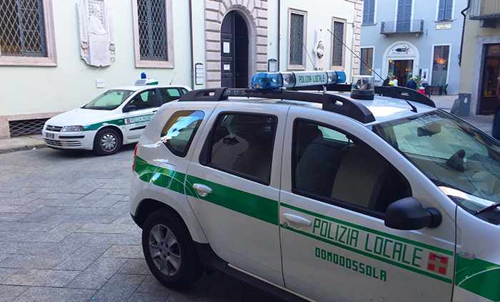 Ruba una e-bike al mercato: identificato e denunciato dalla Polizia Locale