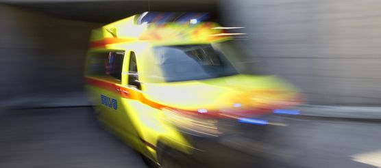 Grave il ciclista investito da un camion