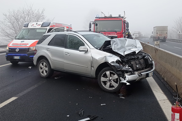 Schianto in autostrada nei pressi di Santhià