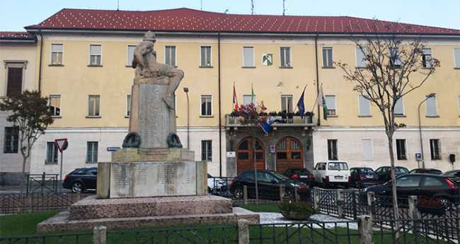 Arona, momento di riflessione in occasione del "Giorno del Ricordo"