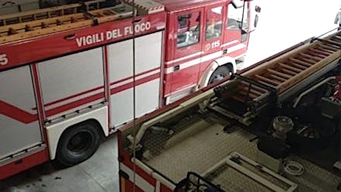 Romagnano Sesia, nuovo portone per la sede dei vigili del fuoco