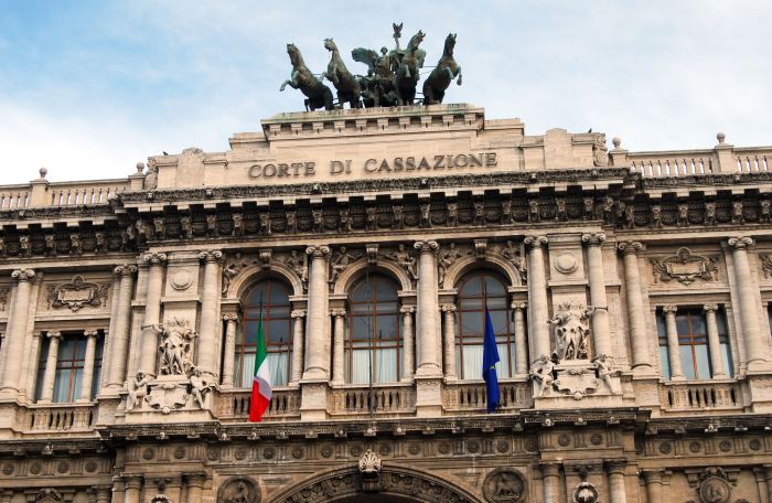 Provincia e comuni lacustri perdono la battaglia delle acque del Verbano. E pagano