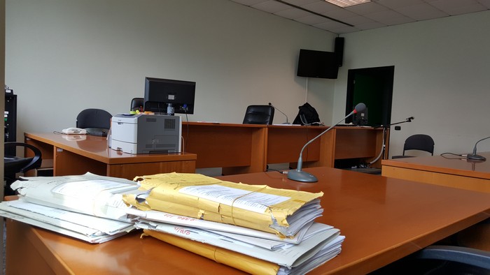 Muratore perse una gamba sotto un macchinario in cantiere, impresari assolti