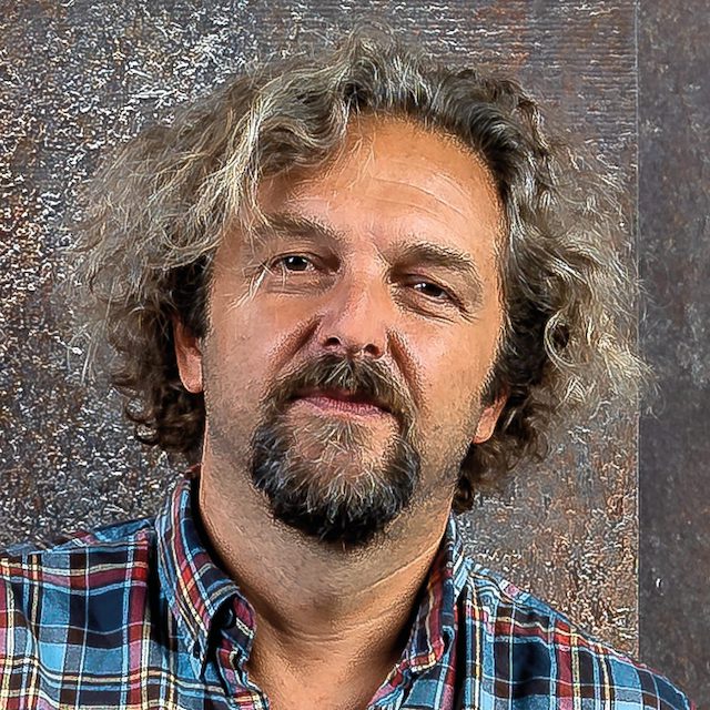 Comicità: Antonio Ornano alla Fabbrica con le sue riflessioni sulla vita 