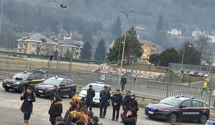 Contrasto alle mafie, a Crevola le forze dell'ordine incontrano i ragazzi