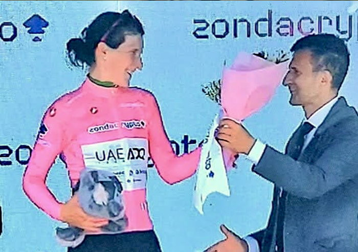 Elisa Longo Borghini trova la maglia rosa. Ora la tappa finale sino a Imola