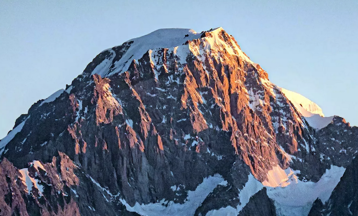 Il libro "Tornare a Esplorare", di Luca Fontana presentato a Macugnaga