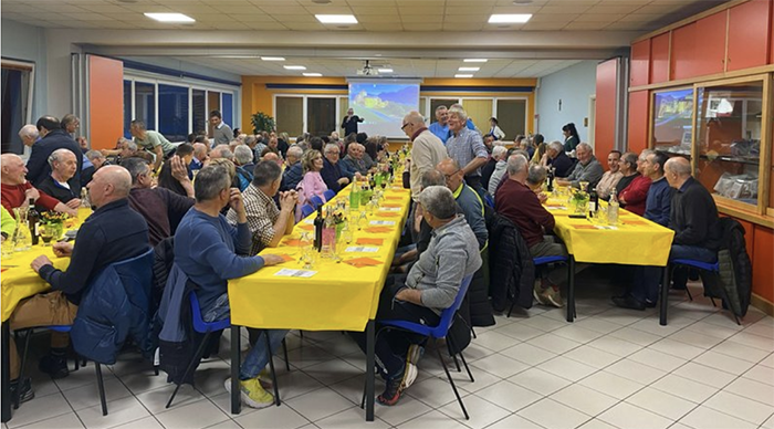 In 140 alla cena dedicata agli ex atleti ed amici della corsa in montagna. Foto