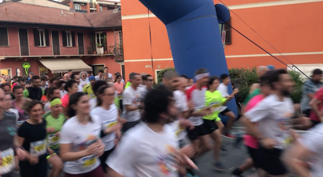 Torna il Giro delle Contrade ad aprire la festa di San Vittore