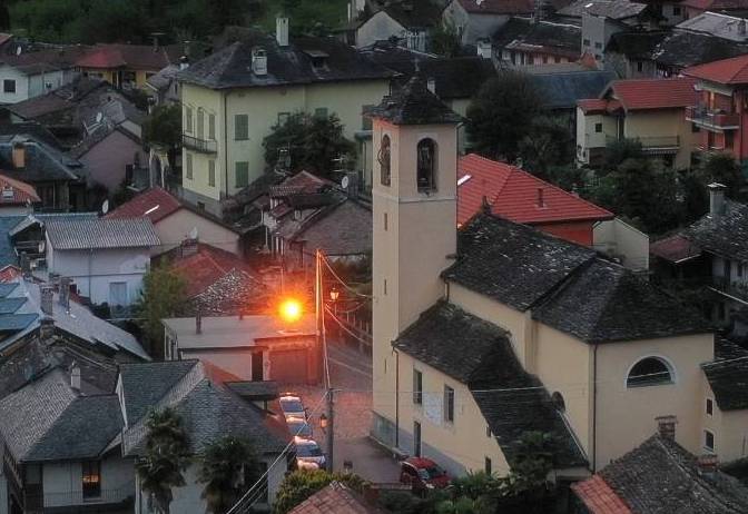Musik und regionale Genüsse in einem malerischen Dorf am See