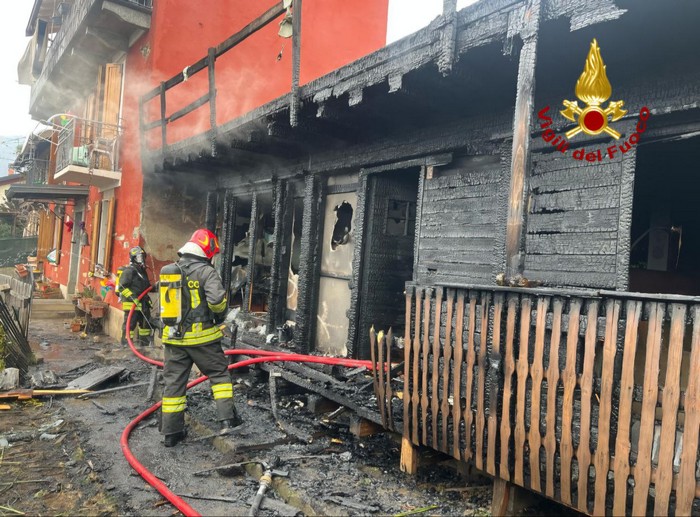 Fiamme in un'abitazione di Cossogno